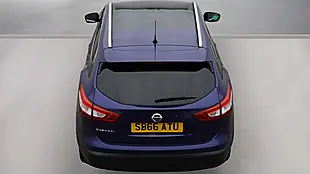 Used 2016 Nissan Qashqai Tekna Blue - Interior and Exterior details 8