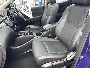 Used 2016 Nissan Qashqai Tekna Blue - Interior and Exterior details 17