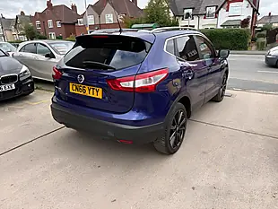 Used 2016 Nissan Qashqai Tekna Blue - Interior and Exterior details 3