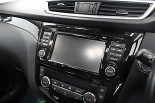Used 2016 Nissan Qashqai Tekna Bronze - Interior and Exterior details 15