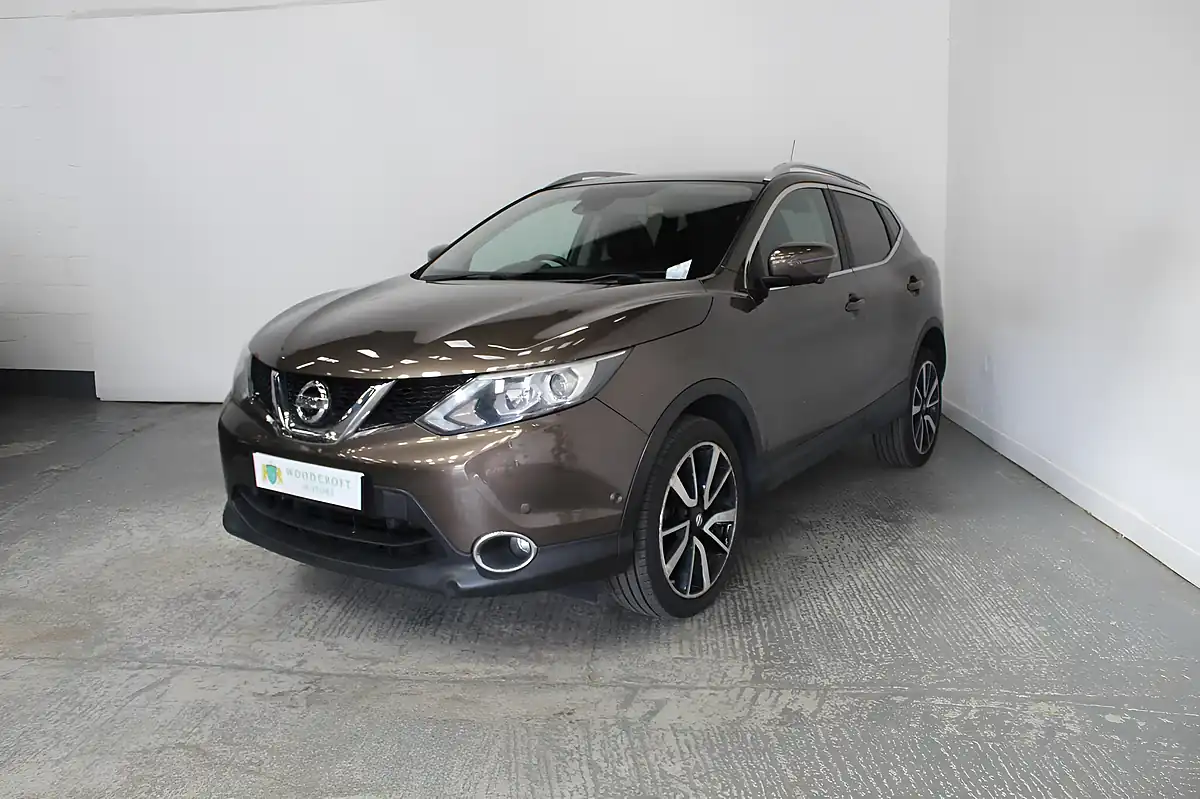 Used 2016 Nissan Qashqai Tekna Bronze - Interior and Exterior details 2