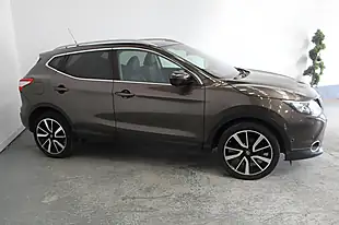 Used 2016 Nissan Qashqai Tekna Bronze - Interior and Exterior details 3