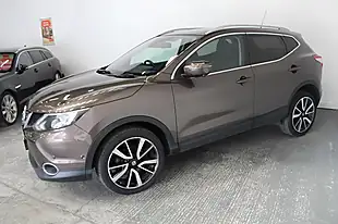 Used 2016 Nissan Qashqai Tekna Bronze - Interior and Exterior details 4