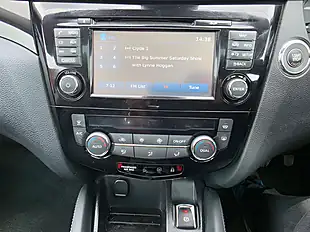 Used 2016 Nissan Qashqai Tekna Bronze - Interior and Exterior details 11