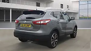 Used 2016 Nissan Qashqai Tekna Grey - Interior and Exterior details 4