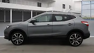 Used 2016 Nissan Qashqai Tekna Grey - Interior and Exterior details 6
