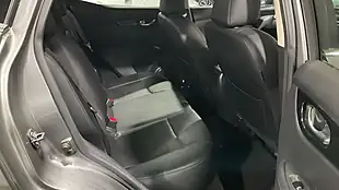 Used 2016 Nissan Qashqai Tekna Grey - Interior and Exterior details 7