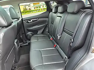 Used 2016 Nissan Qashqai Tekna Grey - Interior and Exterior details 16