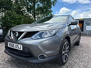 Used 2016 Nissan Qashqai Tekna Grey - Interior and Exterior details 11
