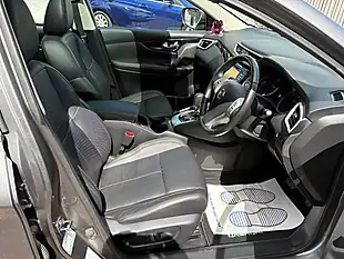 Used 2016 Nissan Qashqai Tekna Grey - Interior and Exterior details 13