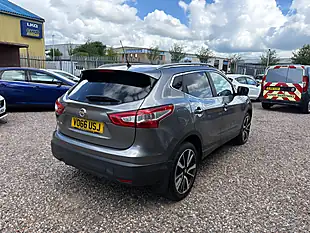 Used 2016 Nissan Qashqai Tekna Grey - Interior and Exterior details 7