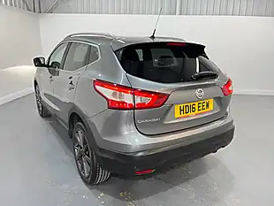 Used 2016 Nissan Qashqai Tekna Grey - Interior and Exterior details 10