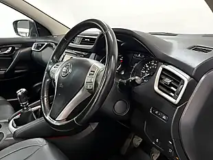 Used 2016 Nissan Qashqai Tekna Grey - Interior and Exterior details 13