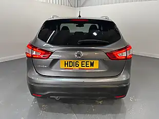 Used 2016 Nissan Qashqai Tekna Grey - Interior and Exterior details 9