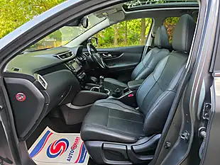 Used 2016 Nissan Qashqai Tekna Grey - Interior and Exterior details 9