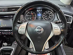 Used 2016 Nissan Qashqai Tekna Grey - Interior and Exterior details 10