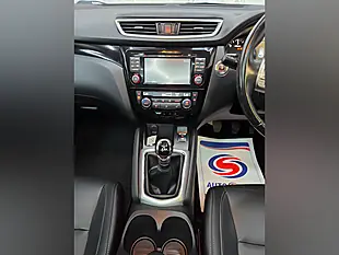 Used 2016 Nissan Qashqai Tekna Grey - Interior and Exterior details 11