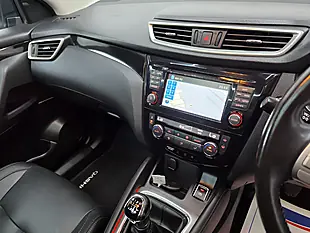 Used 2016 Nissan Qashqai Tekna Grey - Interior and Exterior details 14