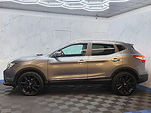Used 2016 Nissan Qashqai Tekna Grey - Interior and Exterior details 8