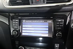 Used 2016 Nissan Qashqai Tekna Grey - Interior and Exterior details 16