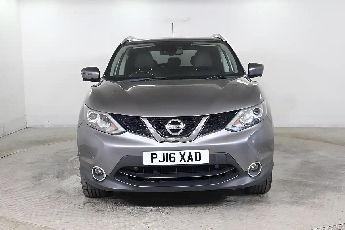 Used 2016 Nissan Qashqai Tekna Grey - Interior and Exterior details 2