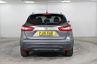 Used 2016 Nissan Qashqai Tekna Grey - Interior and Exterior details 5
