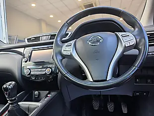 Used 2016 Nissan Qashqai Tekna Grey - Interior and Exterior details 15