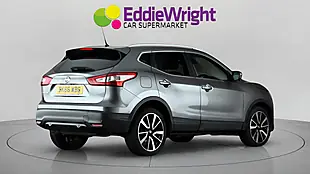 Used 2016 Nissan Qashqai Tekna Grey - Interior and Exterior details 7