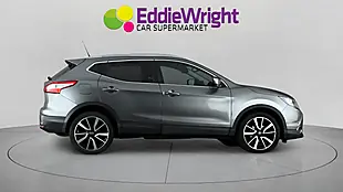 Used 2016 Nissan Qashqai Tekna Grey - Interior and Exterior details 9