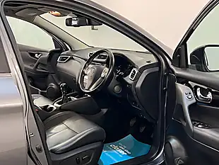 Used 2016 Nissan Qashqai Tekna Grey - Interior and Exterior details 11