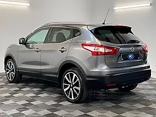 Used 2016 Nissan Qashqai Tekna Grey - Interior and Exterior details 7