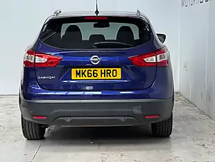 Used 2016 Nissan Qashqai Tekna Ink Blue - Interior and Exterior details 5