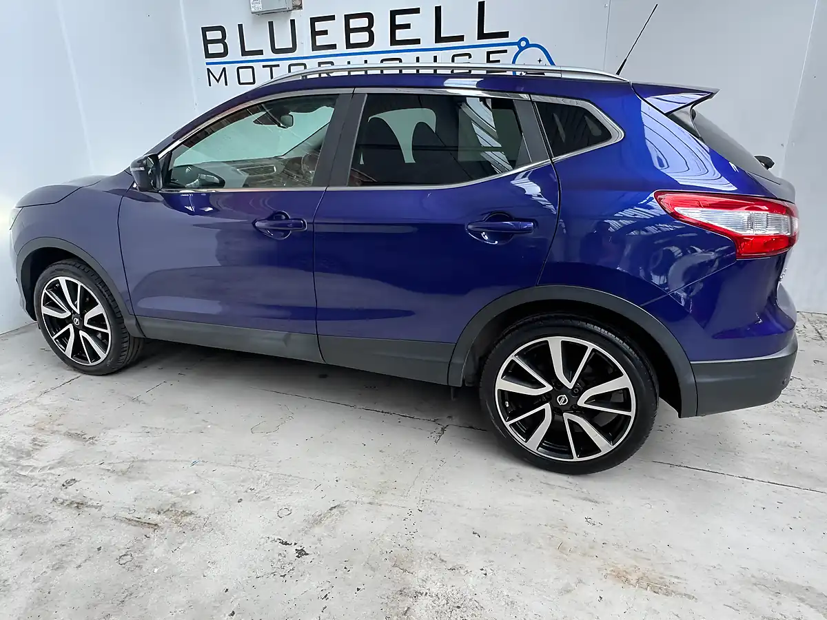 Used 2016 Nissan Qashqai Tekna Ink Blue - Interior and Exterior details 7