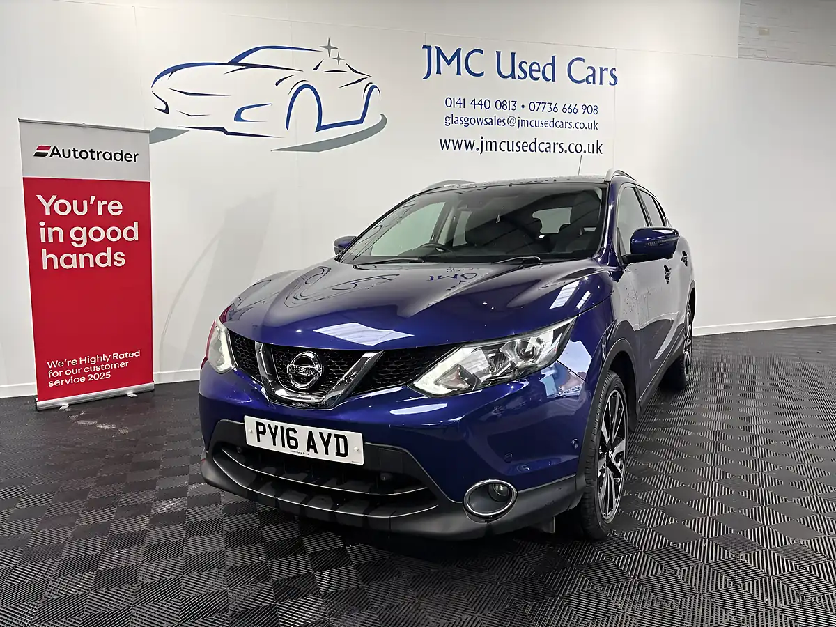 Used 2016 Nissan Qashqai Tekna Ink Blue - Front View