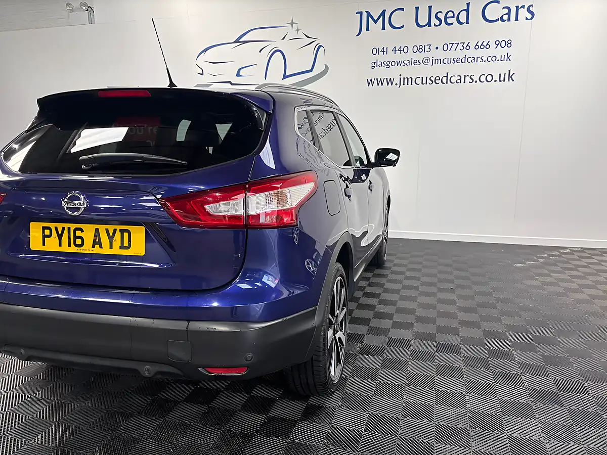 Used 2016 Nissan Qashqai Tekna Ink Blue - Interior and Exterior details 9