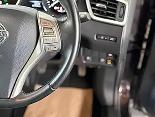 Used 2016 Nissan Qashqai Tekna Metallic Black - Interior and Exterior details 11