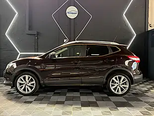 Used 2016 Nissan Qashqai Tekna Metallic Black - Interior and Exterior details 19