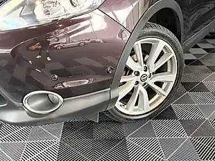 Used 2016 Nissan Qashqai Tekna Metallic Black - Interior and Exterior details 5