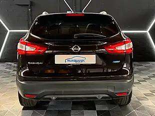 Used 2016 Nissan Qashqai Tekna Metallic Black - Interior and Exterior details 9