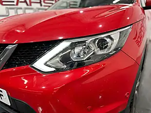 Used 2016 Nissan Qashqai Tekna Red - Interior and Exterior details 6