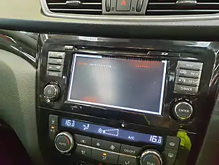 Used 2016 Nissan Qashqai Tekna Red - Interior and Exterior details 10