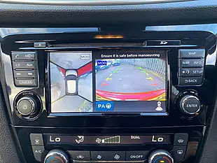 Used 2016 Nissan Qashqai Tekna Red - Interior and Exterior details 6