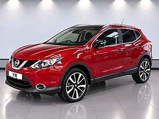 Used 2016 Nissan Qashqai Tekna Red - Interior and Exterior details 3