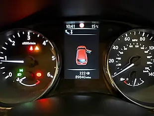 Used 2016 Nissan Qashqai Tekna Red - Interior and Exterior details 6