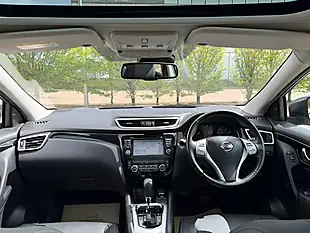 Used 2016 Nissan Qashqai Tekna Silver - Interior and Exterior details 13