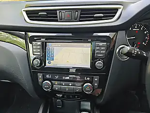 Used 2016 Nissan Qashqai Tekna White - Interior and Exterior details 13