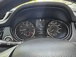 Used 2016 Nissan Qashqai Tekna White - Interior and Exterior details 16