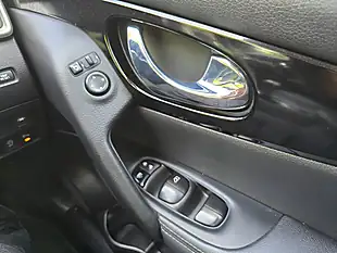 Used 2016 Nissan Qashqai Tekna White - Interior and Exterior details 18