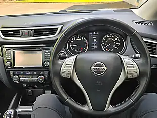 Used 2016 Nissan Qashqai Tekna White - Interior and Exterior details 3