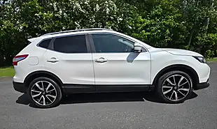 Used 2016 Nissan Qashqai Tekna White - Interior and Exterior details 8